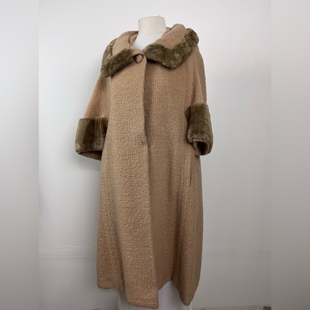 Wool Boucle Swing coat